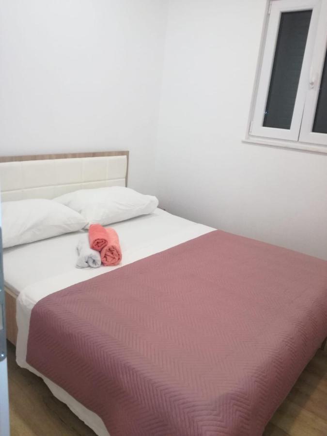 Apartmani Ivica Martic Duće Buitenkant foto