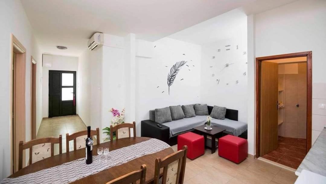 Apartmani Ivica Martic Duće Buitenkant foto